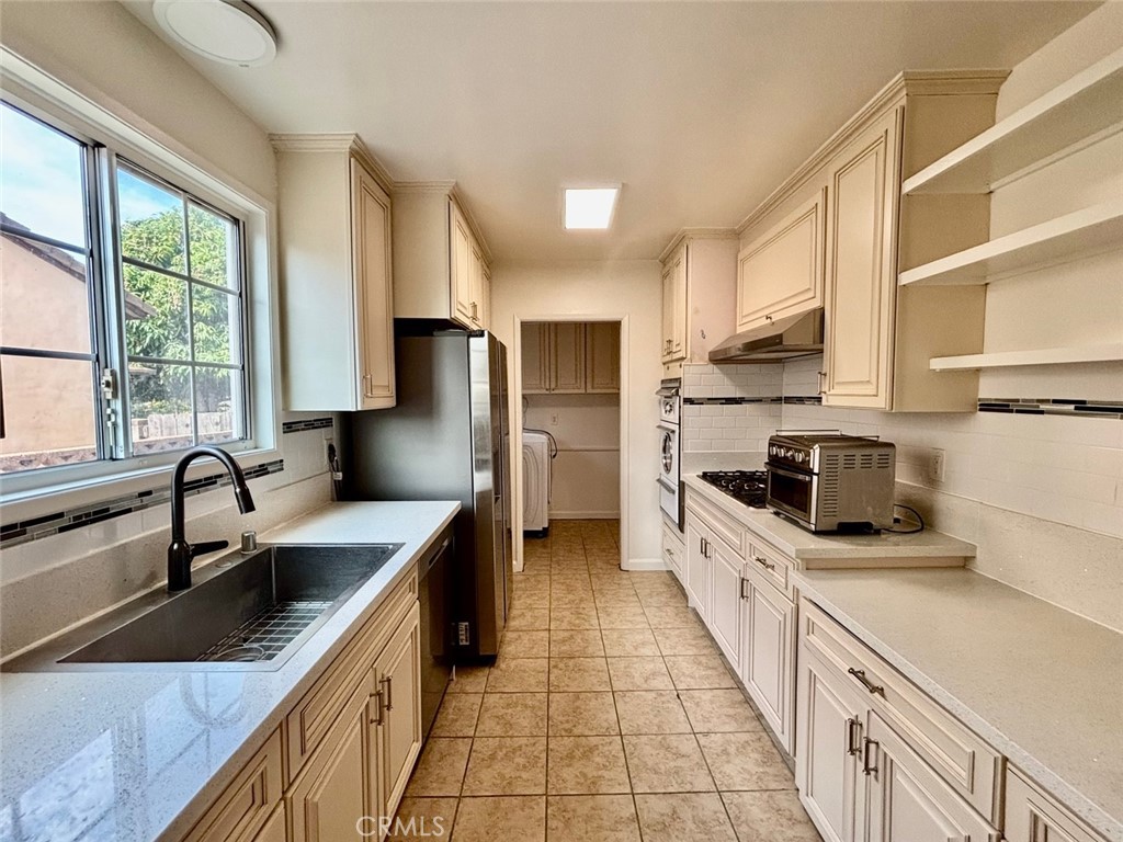 16316 Sylvanwood Avenue