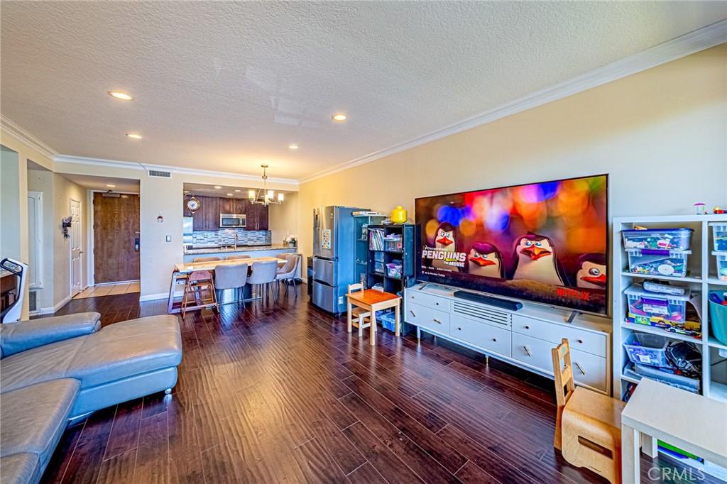 435 S La Fayette Park Place 219