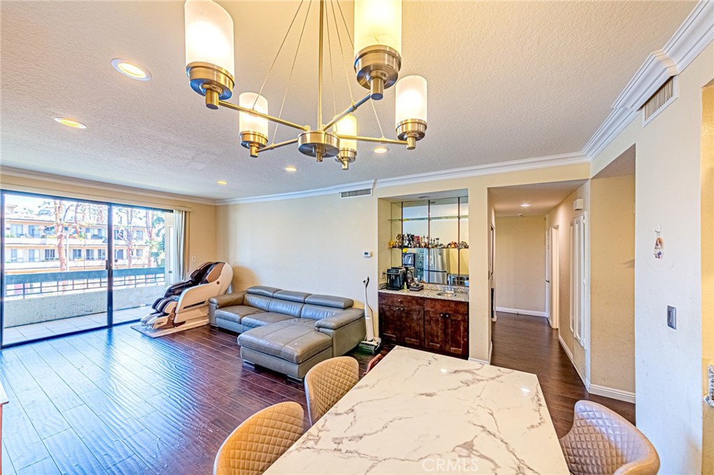 435 S La Fayette Park Place 219