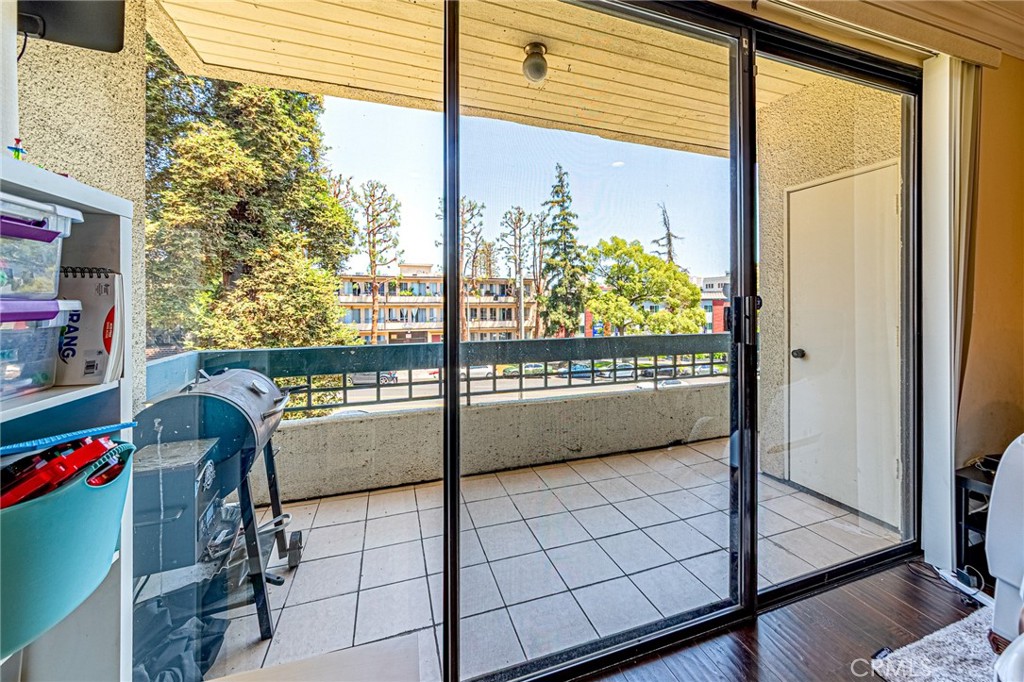 435 S La Fayette Park Place 219