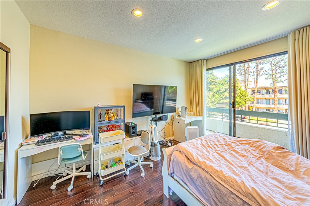 435 S La Fayette Park Place 219