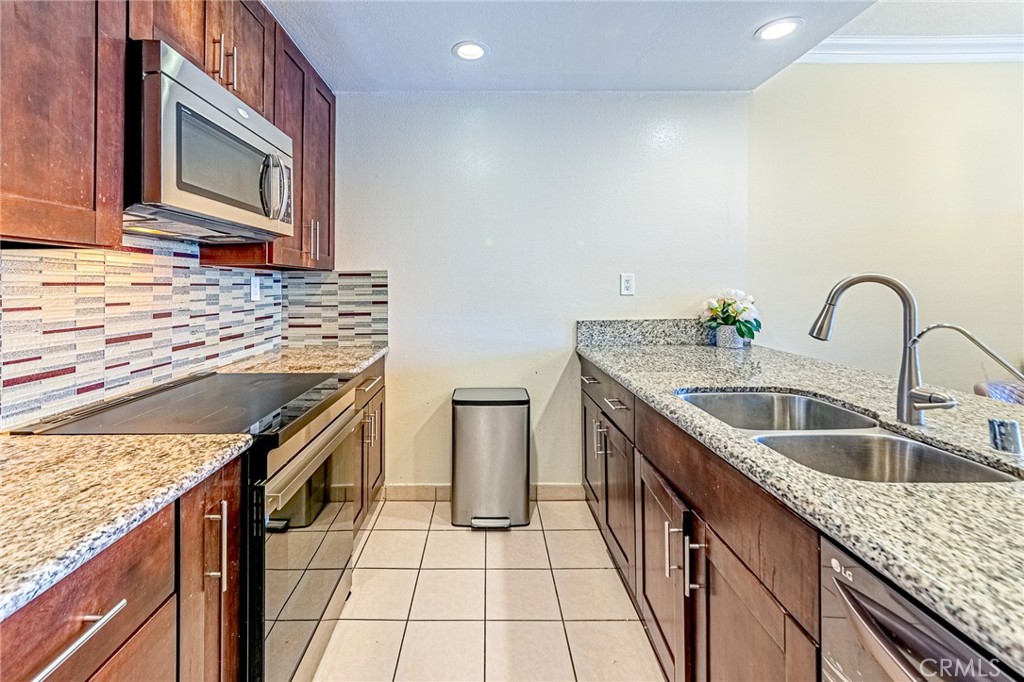 435 S La Fayette Park Place 219