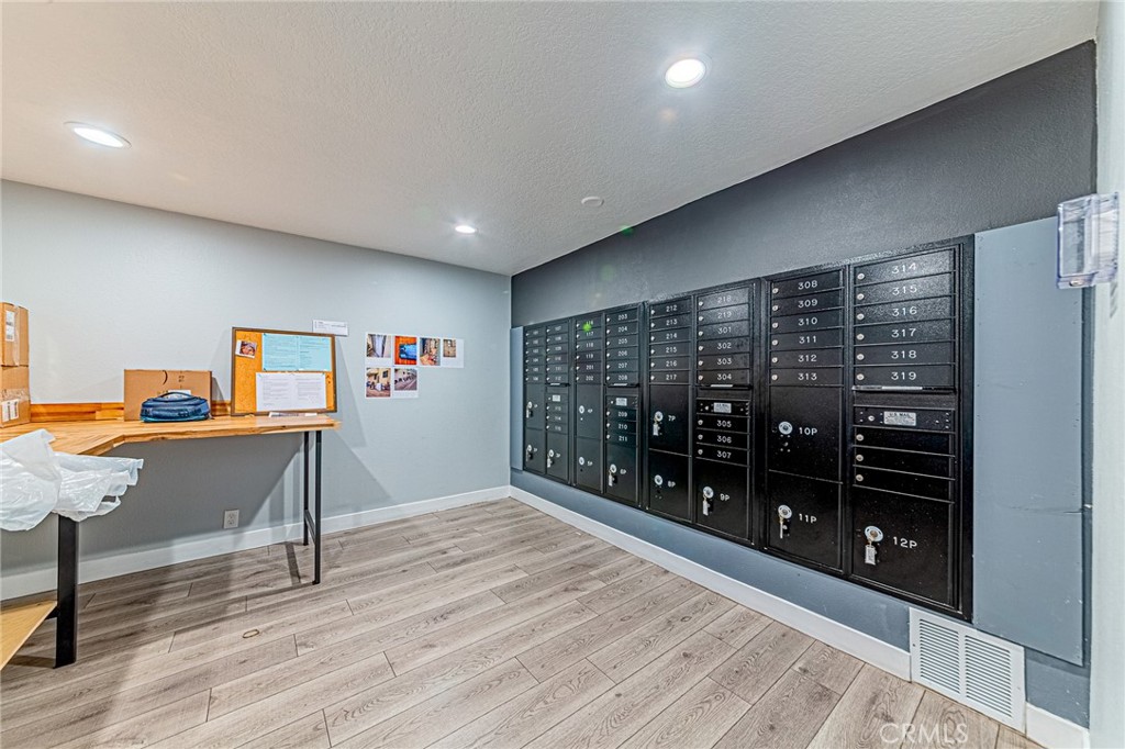 435 S La Fayette Park Place 219