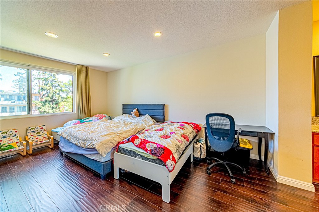 435 S La Fayette Park Place 219