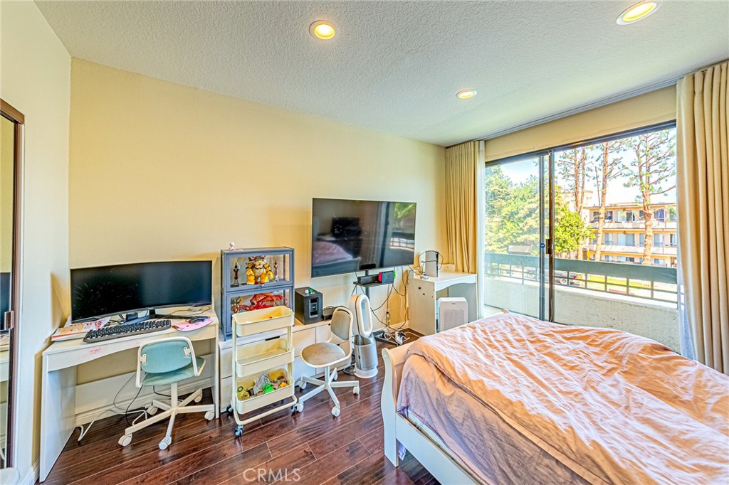 435 S La Fayette Park Place 219