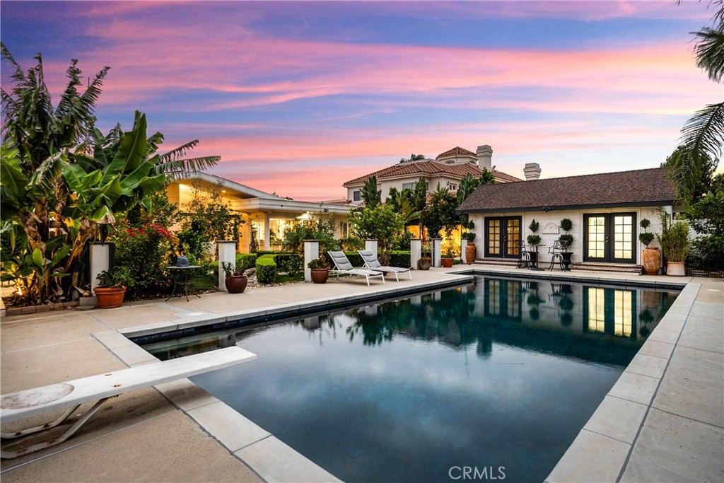 4332 Parkview Drive