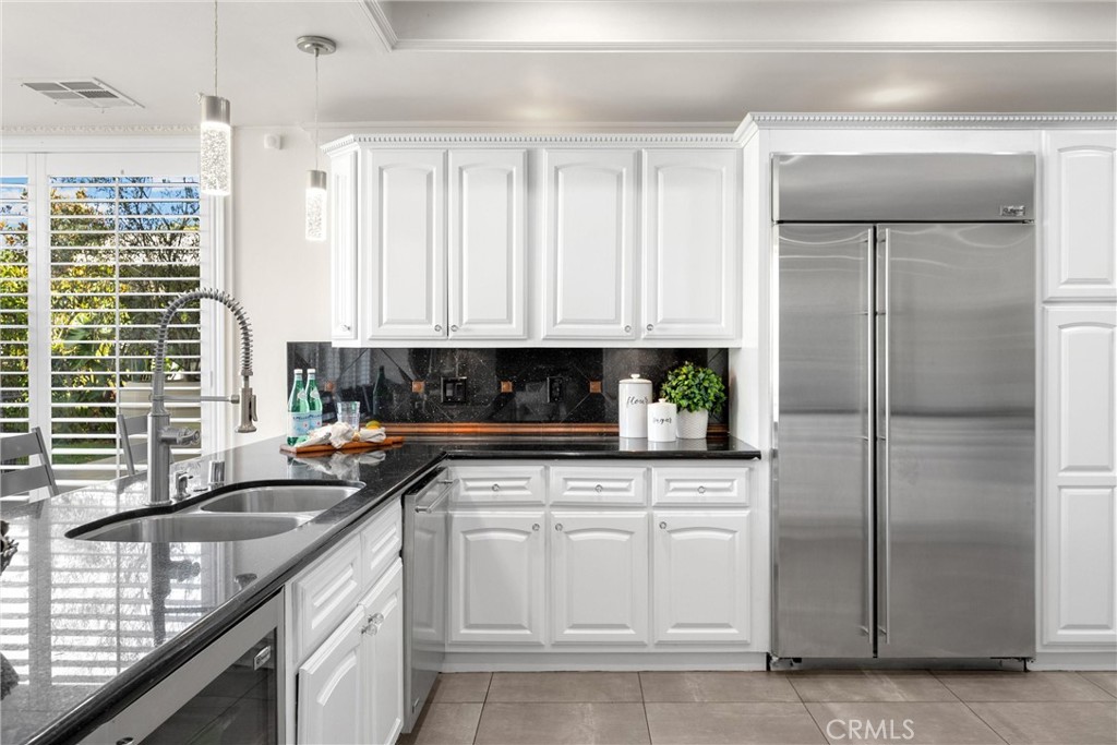 4332 Parkview Drive