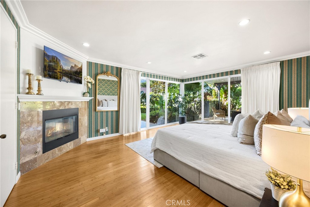 4332 Parkview Drive