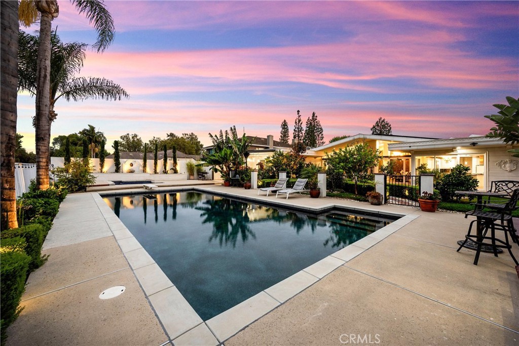 4332 Parkview Drive
