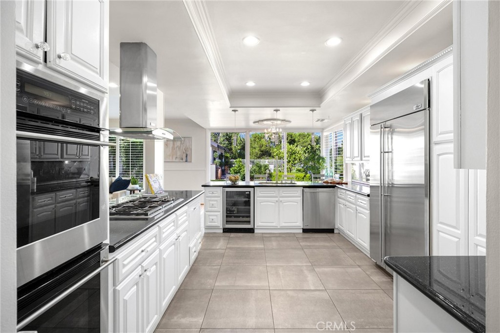 4332 Parkview Drive