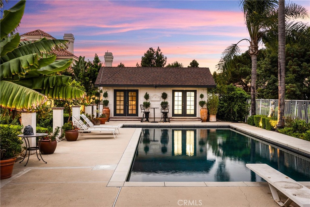4332 Parkview Drive
