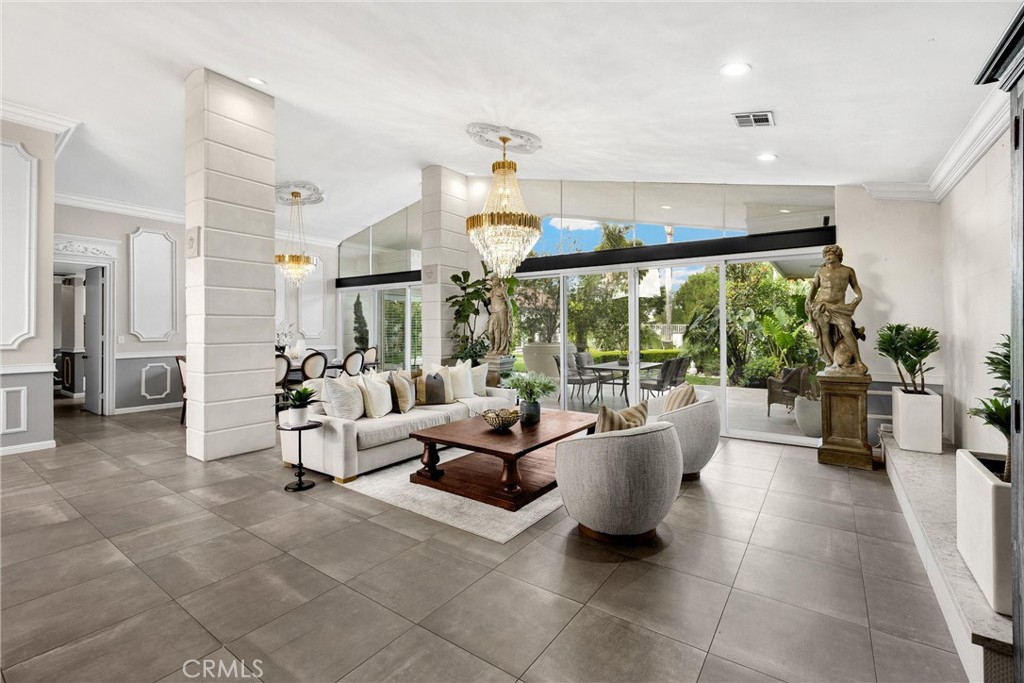 4332 Parkview Drive