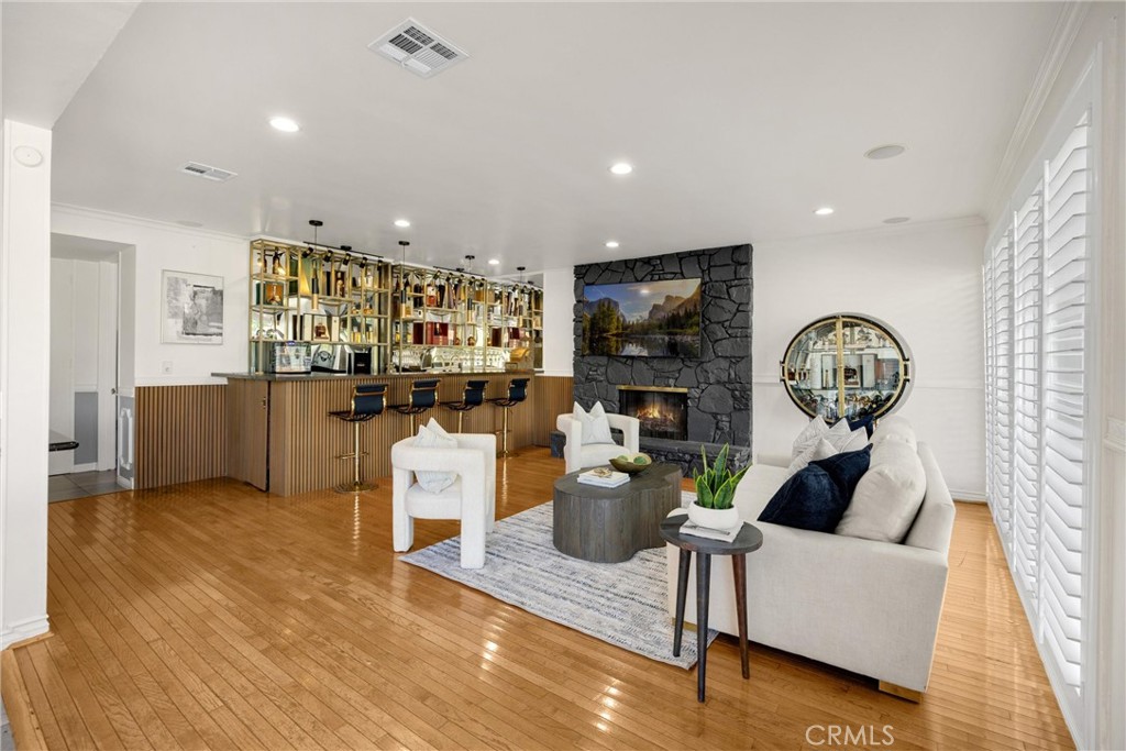 4332 Parkview Drive