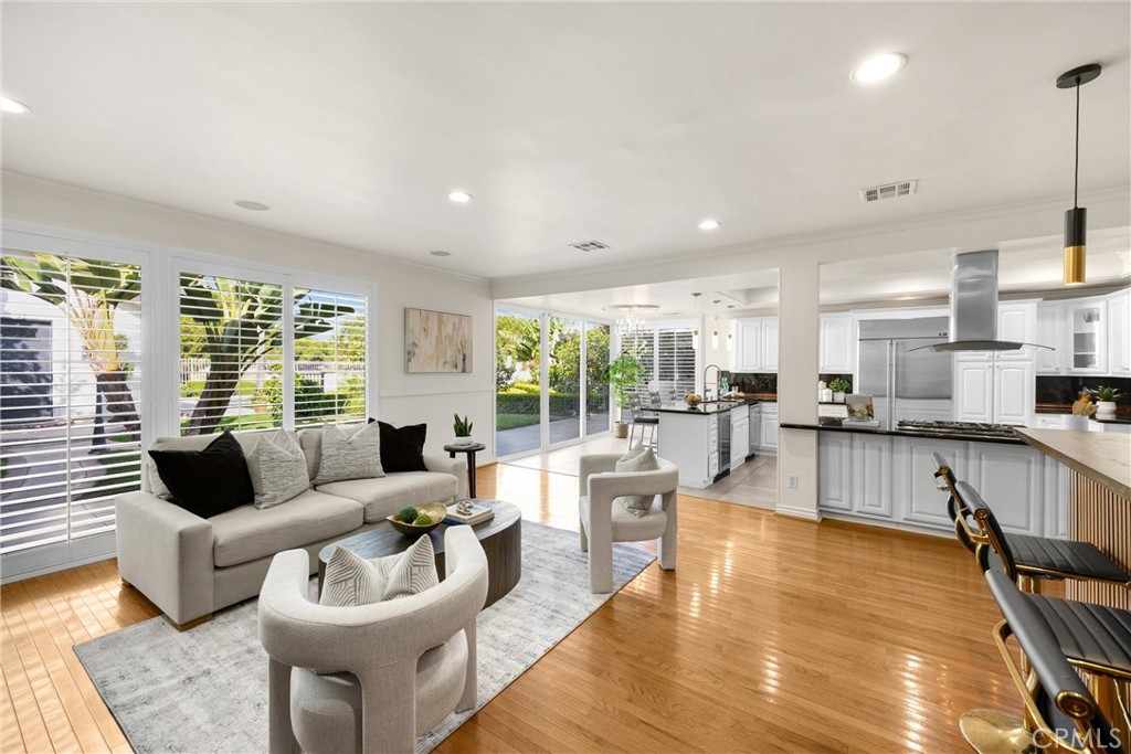 4332 Parkview Drive