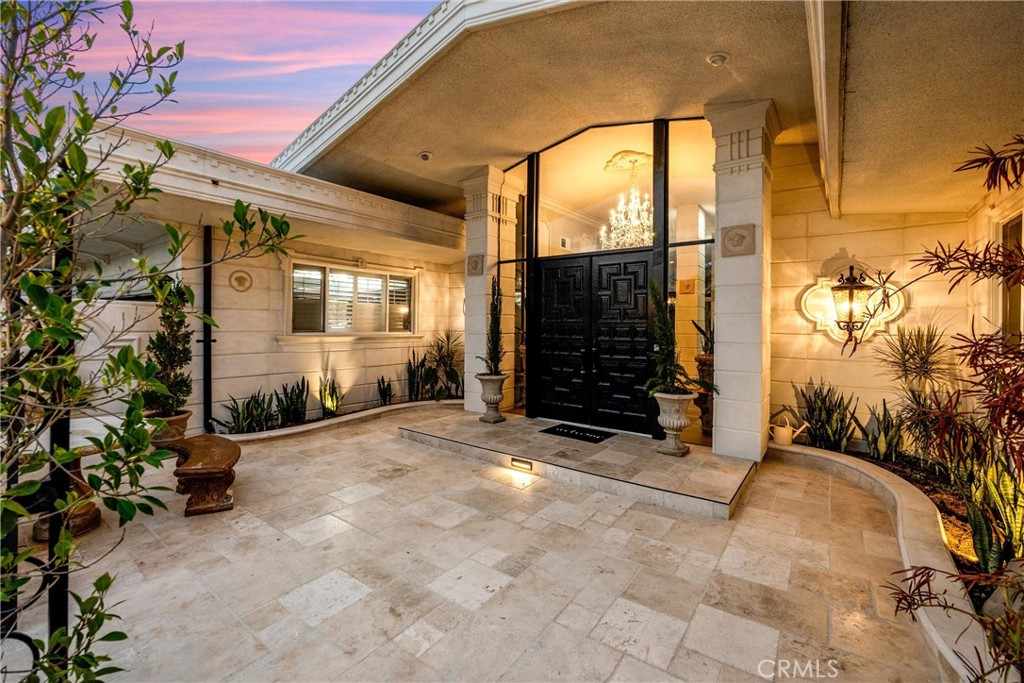 4332 Parkview Drive