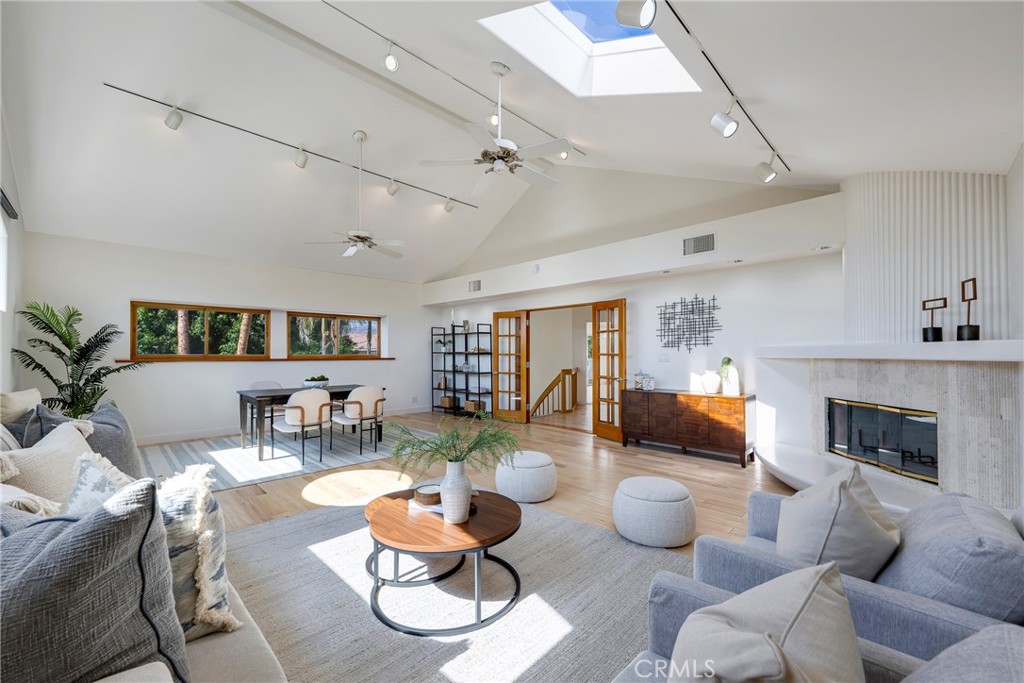 755 E Sunny Hills Rd