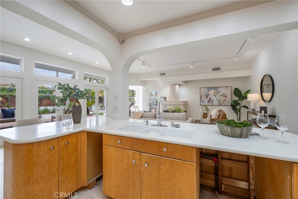 755 E Sunny Hills Rd