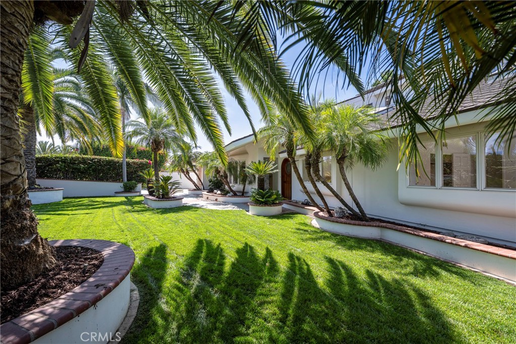 755 E Sunny Hills Rd