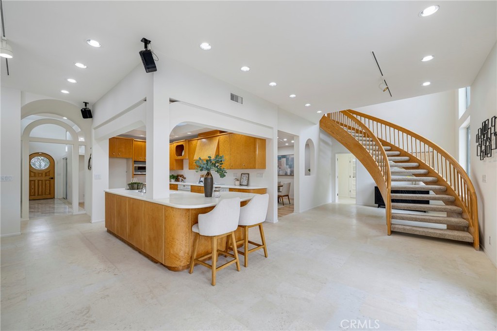 755 E Sunny Hills Rd