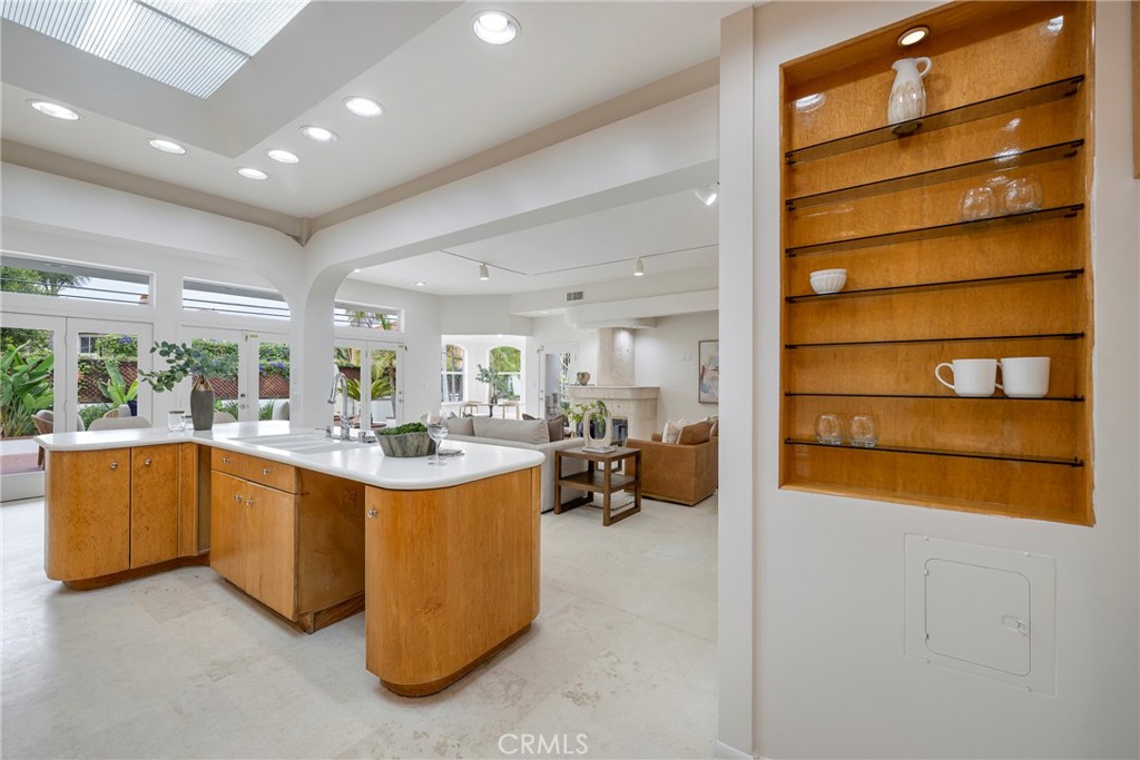 755 E Sunny Hills Rd