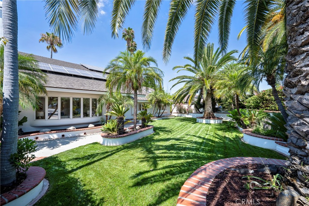 755 E Sunny Hills Rd
