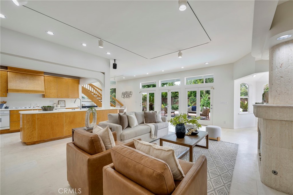755 E Sunny Hills Rd