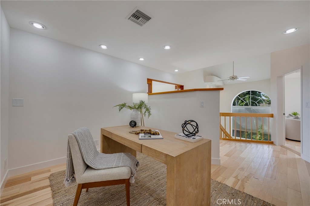 755 E Sunny Hills Rd