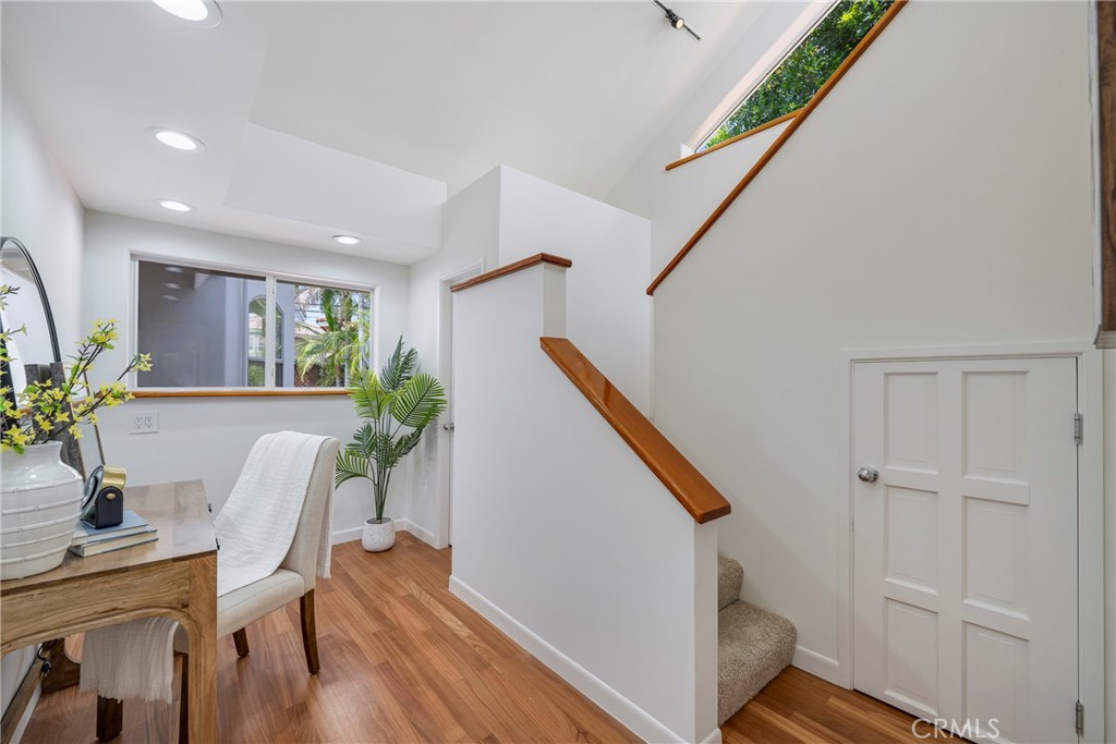 755 E Sunny Hills Rd