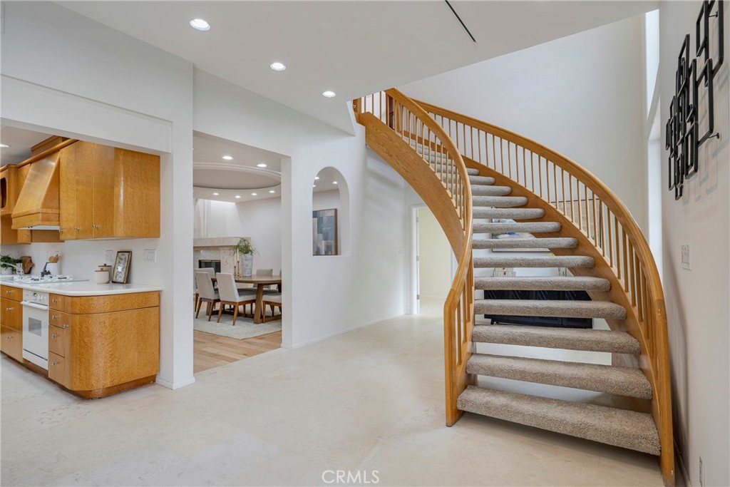 755 E Sunny Hills Rd