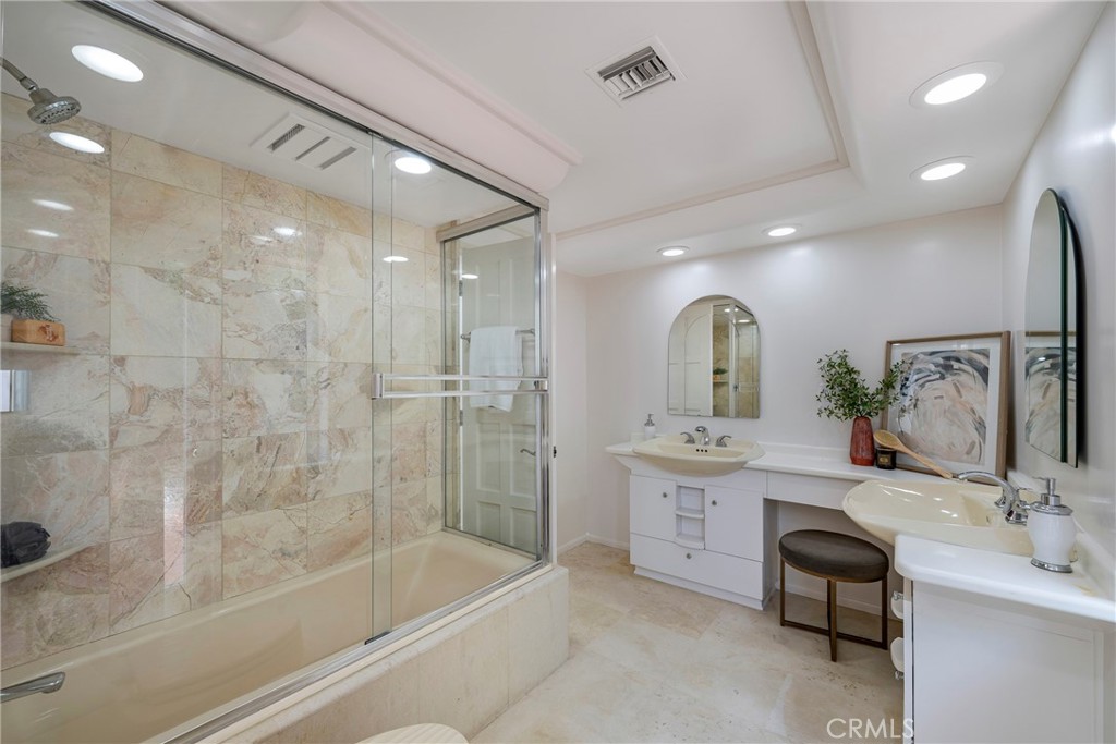 755 E Sunny Hills Rd