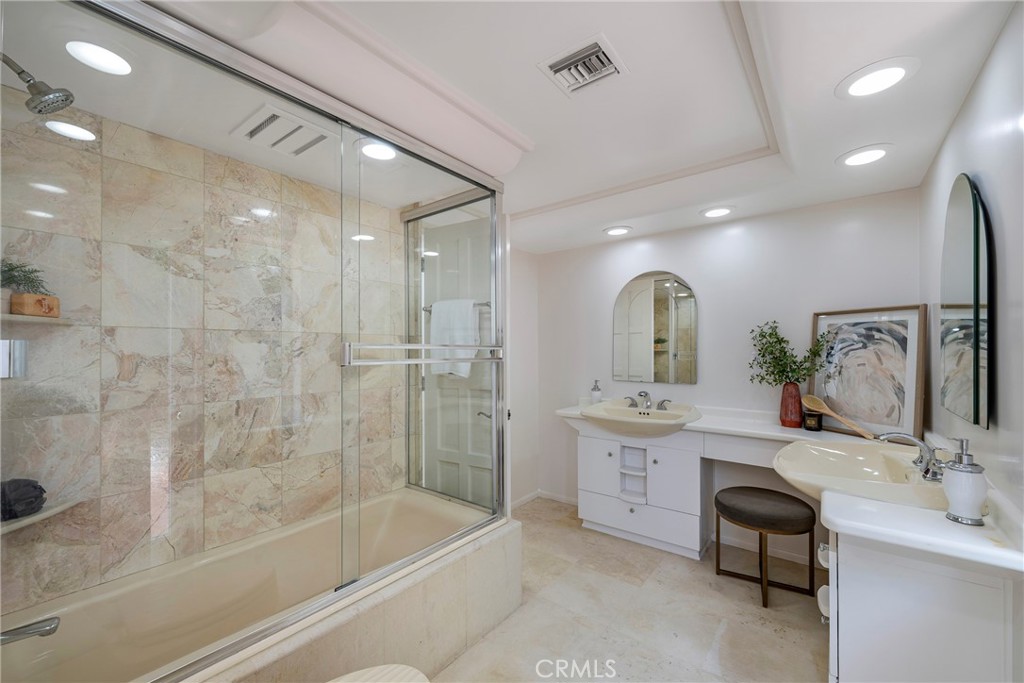 755 E Sunny Hills Rd