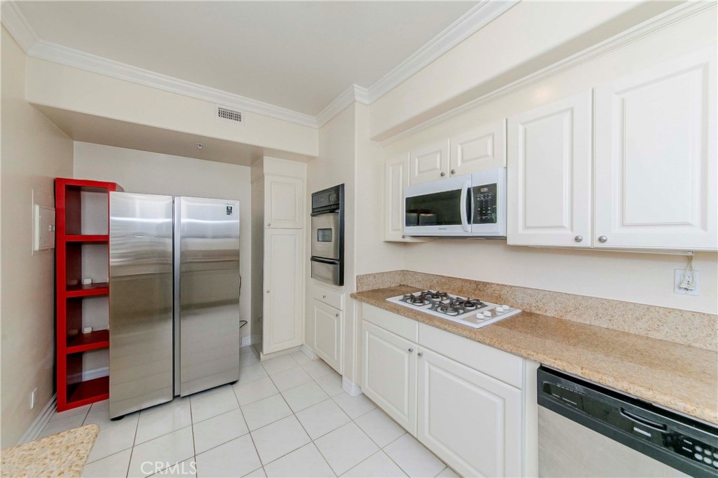 1250 Midvale Avenue 302