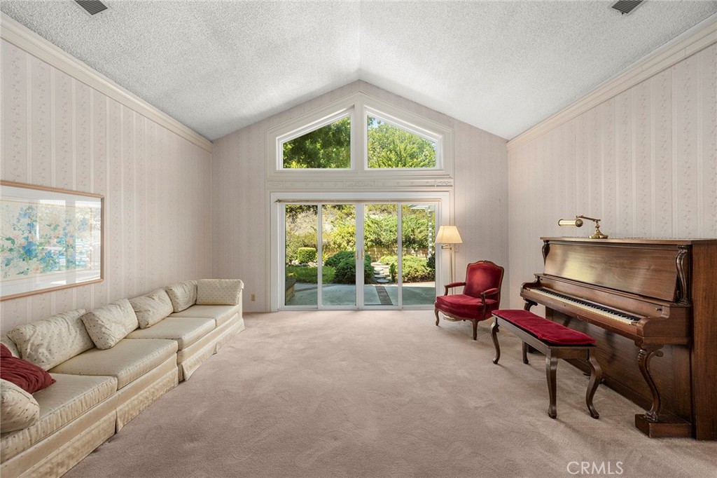 5409 Willowick Circle