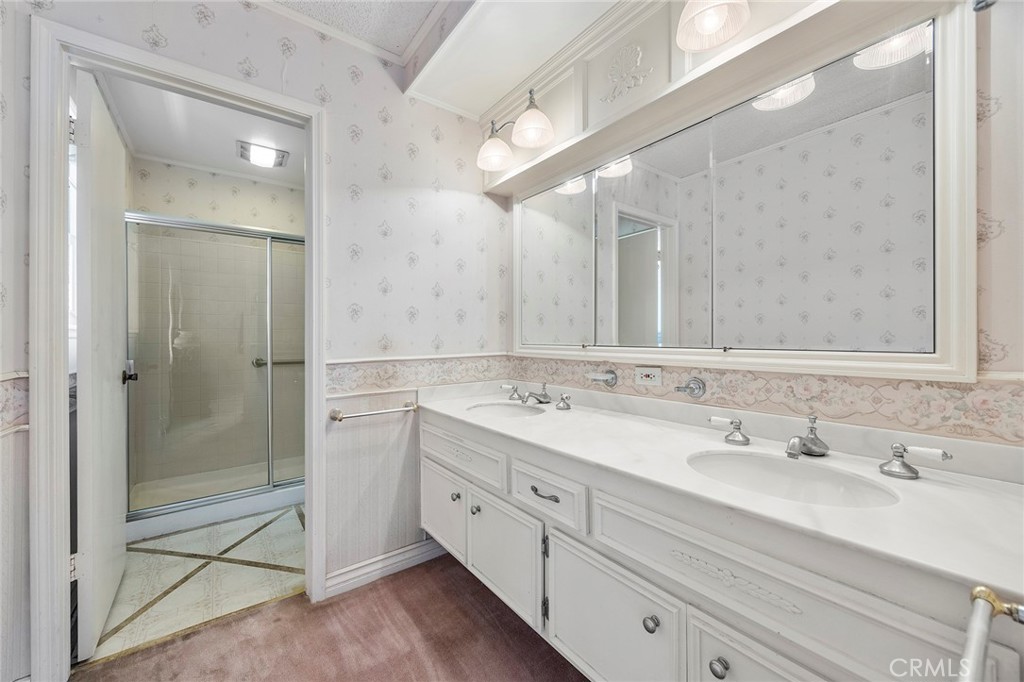 5409 Willowick Circle