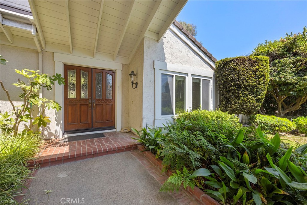 5409 Willowick Circle