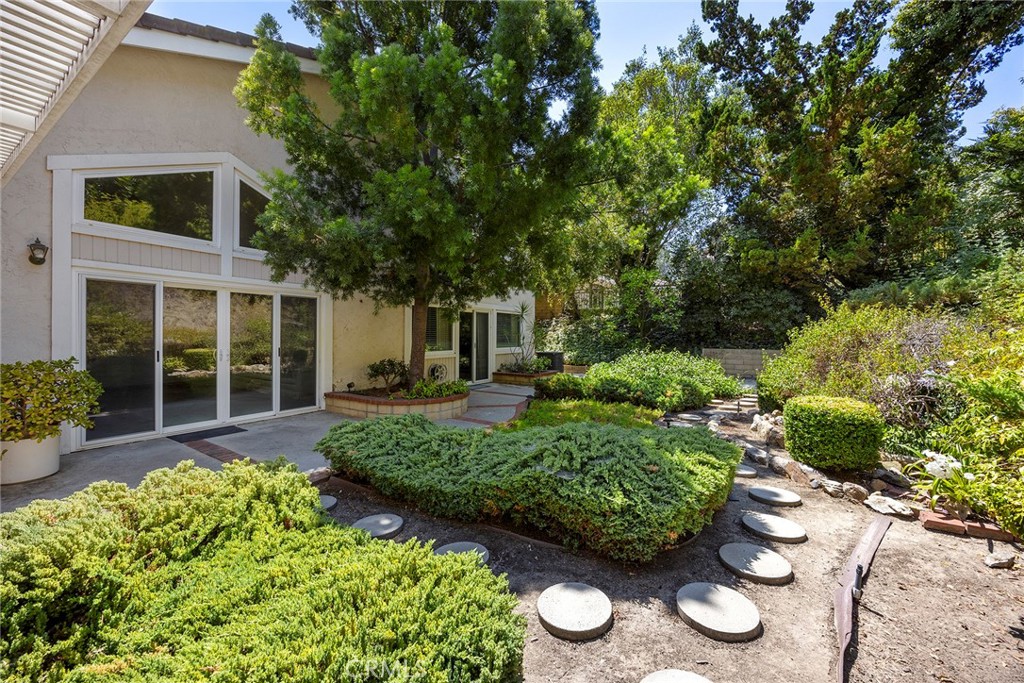 5409 Willowick Circle