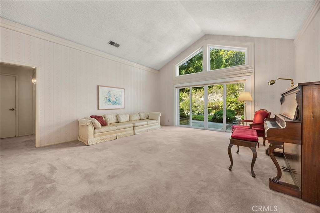 5409 Willowick Circle
