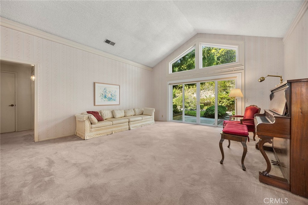 5409 Willowick Circle