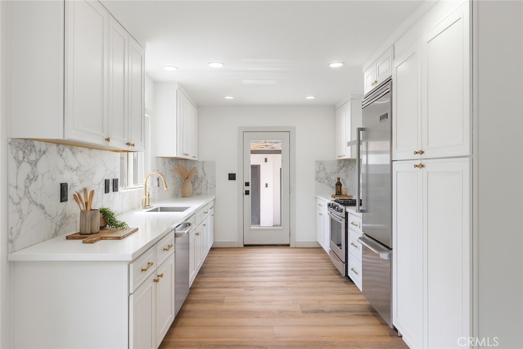 8954 Kramerwood Place