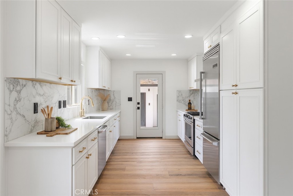 8954 Kramerwood Place