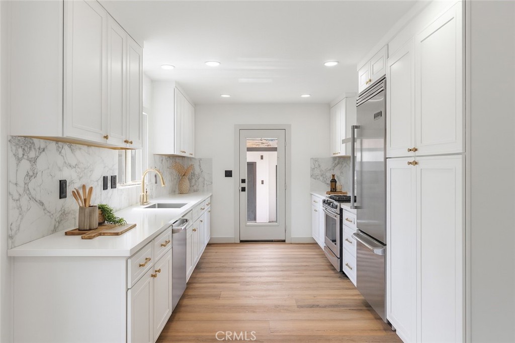 8954 Kramerwood Place