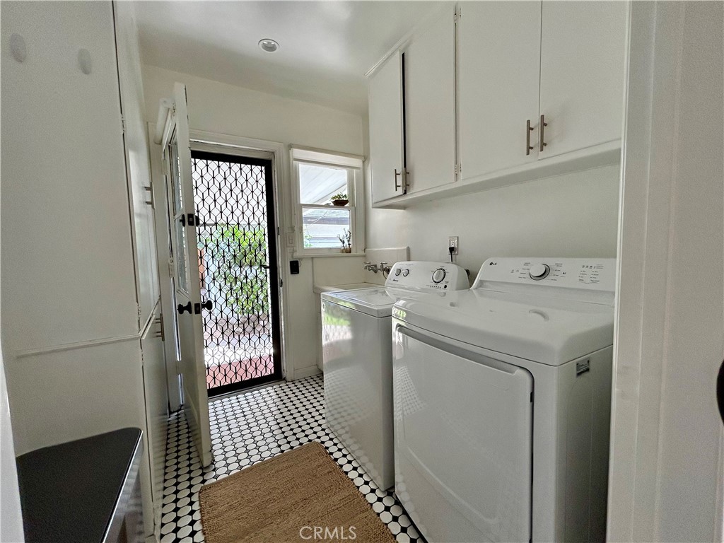 1160 N Richman Avenue