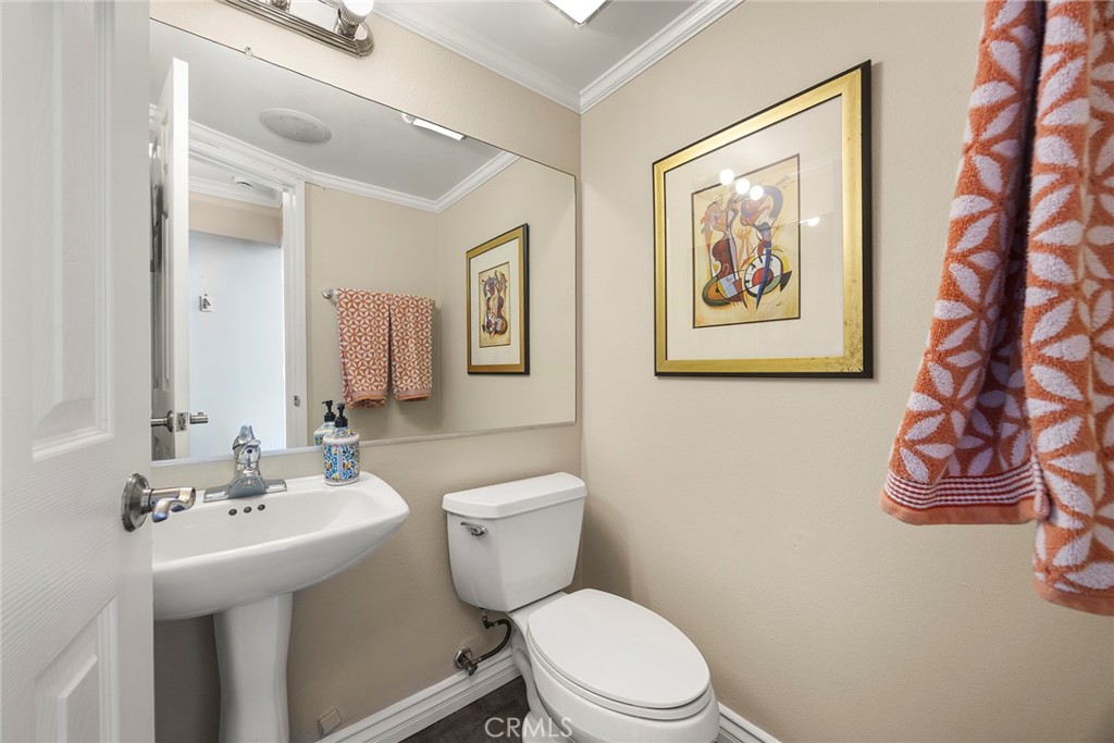 2410 W Orangethorpe Avenue 4