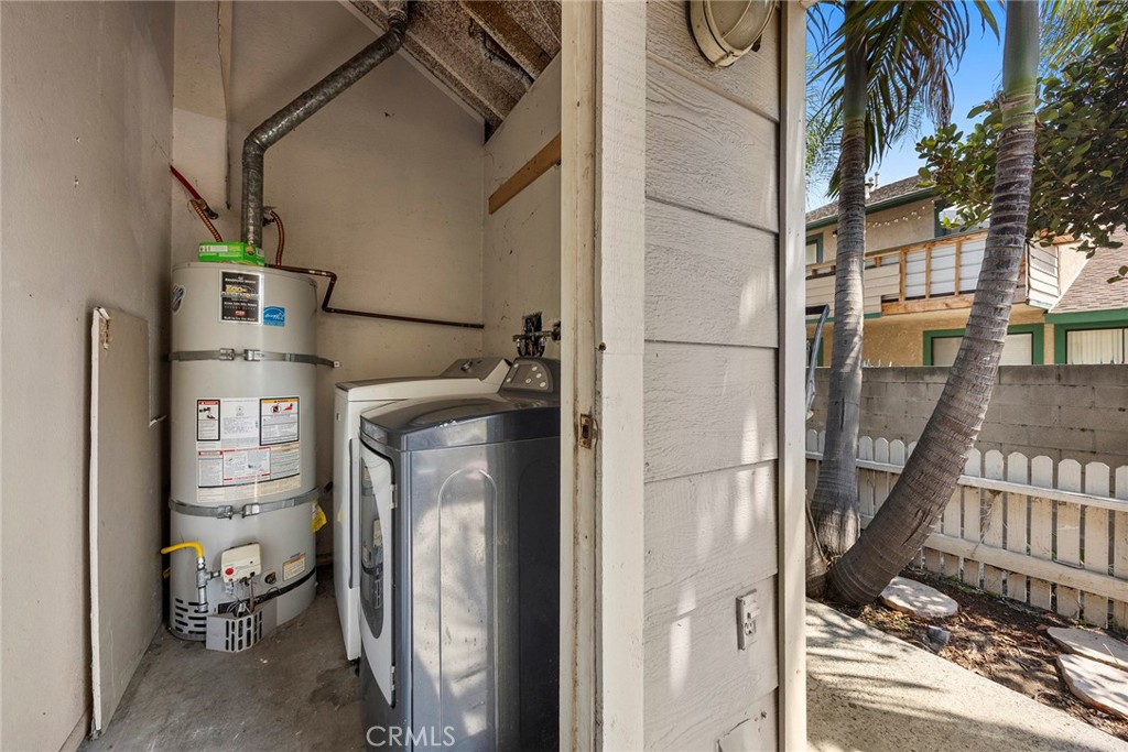 2410 W Orangethorpe Avenue 4