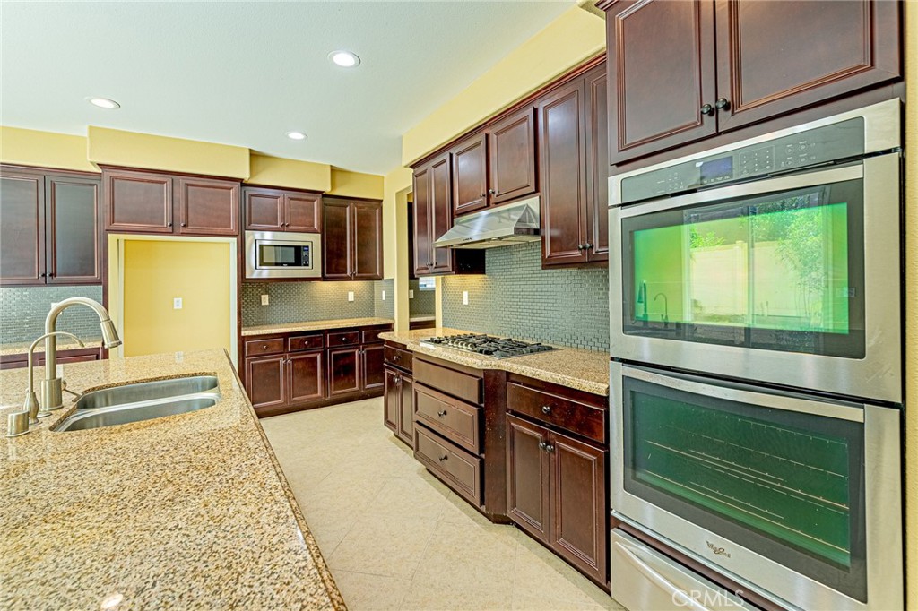 12495 Olive Lane