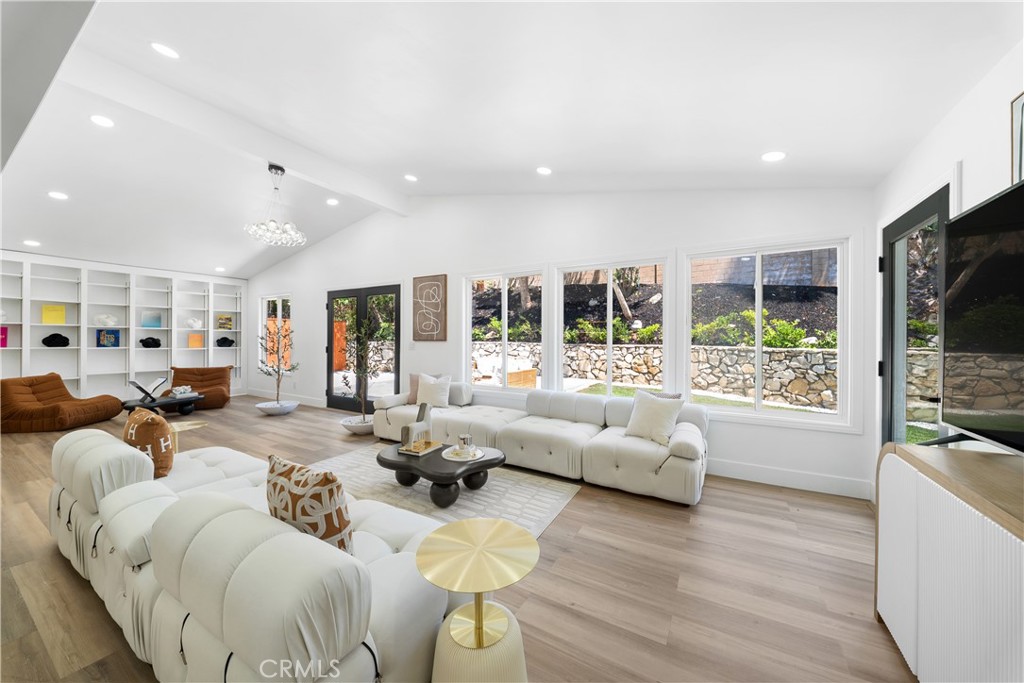 4816 Saint Andrews Avenue