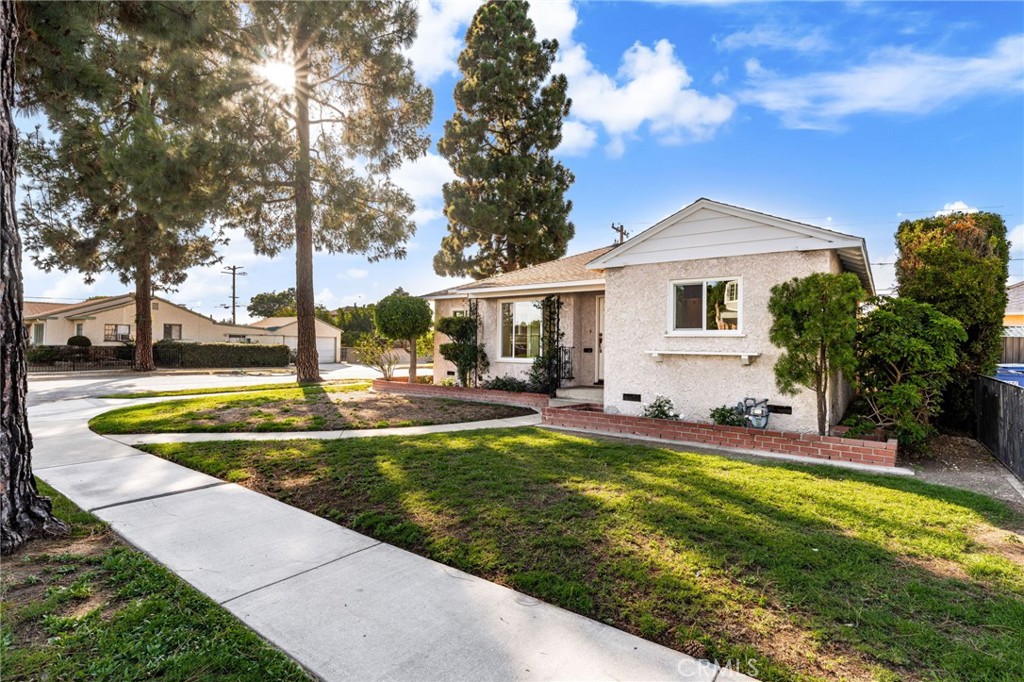 5361 Bridgeview Avenue