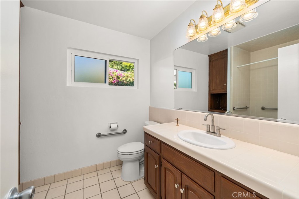 5361 Bridgeview Avenue