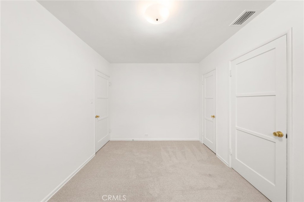 5361 Bridgeview Avenue