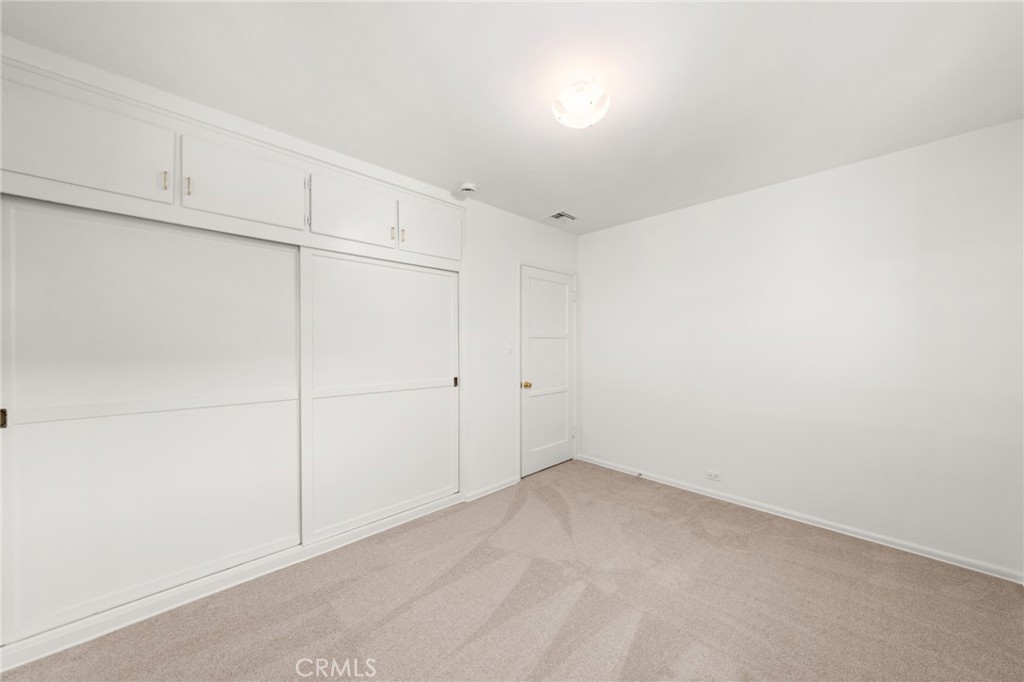 5361 Bridgeview Avenue